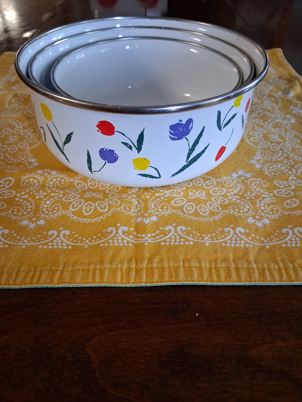 Vintage Lillian Vernon White Floral Enamel Bowls - Set of 3